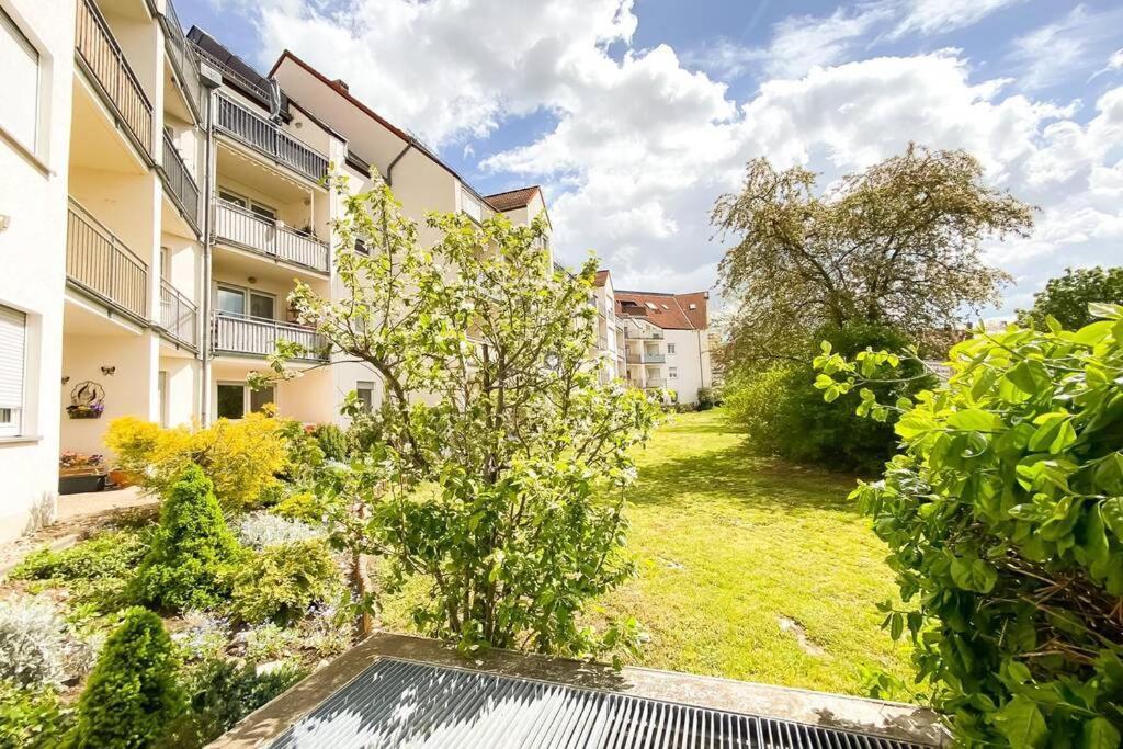 Apartment Am Auensee Mit Grosser Terrasse & Privat-Parkplatz Lipcse Kültér fotó