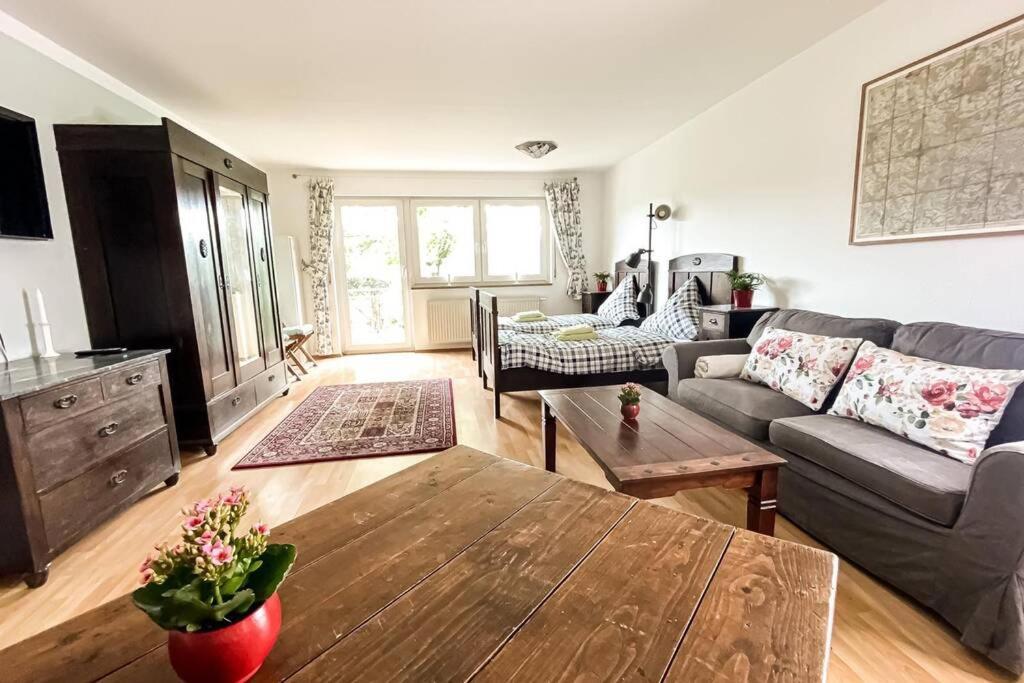 Apartment Am Auensee Mit Grosser Terrasse & Privat-Parkplatz Lipcse Kültér fotó